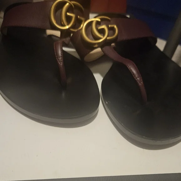 GUCCI Calfskin GG Marmont Thong Sandals 37.5 Vintage Bordeaux - Picture 2 of 5